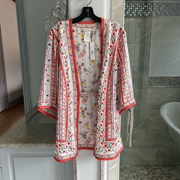 Alice + Olivia Domino Satin Floral Belted Kimono - Picture 5 of 13